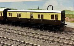 GWR K14/15 Passenger brake van<h4> £1050 inc VAT | </h4>page updated 30/012/2025